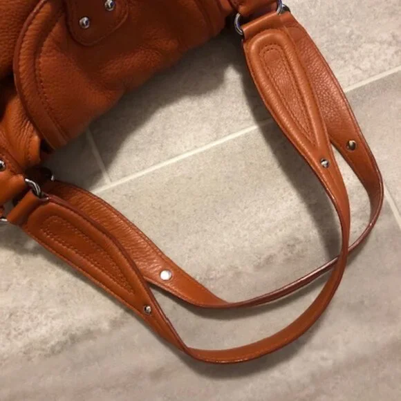 Michael Kors Leather Hobo Bag EUC - Picture 8 of 16